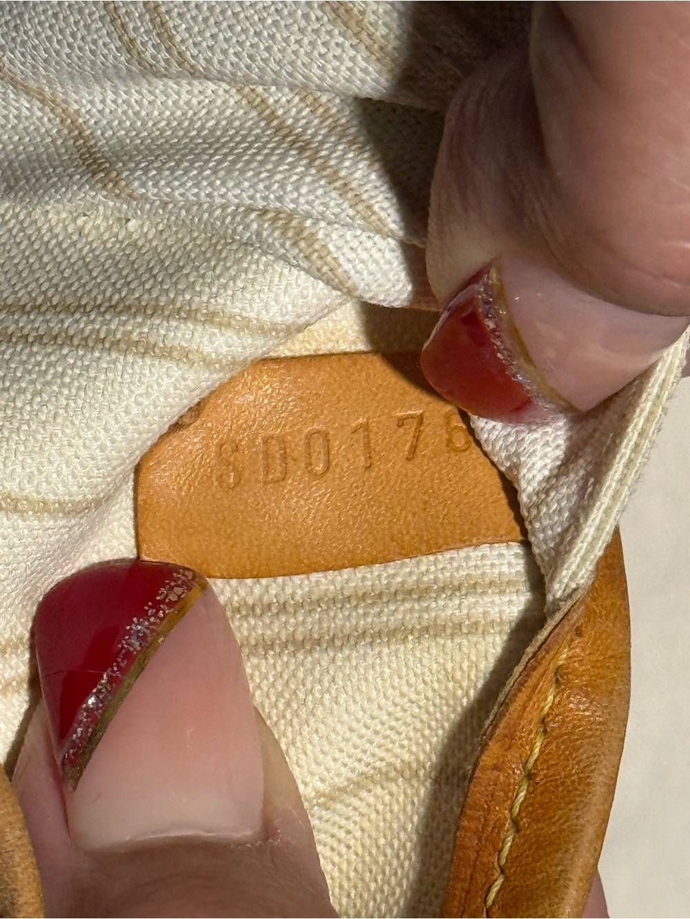 Louis Vuitton Damier Azur Tote with Vachetta Trim in White and Tan - Picture 7 of 8